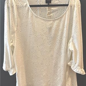 🌺white eyelet summer blouse